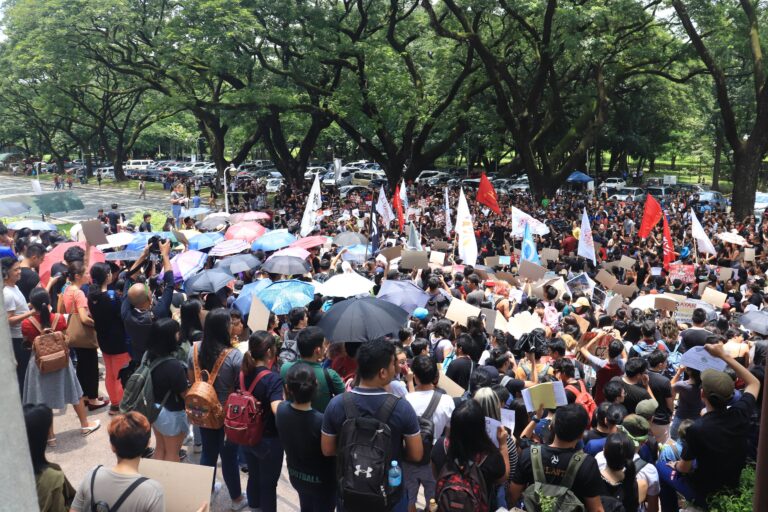 Mula barikada hanggang kalsada: Ang student movement sa Pilipinas