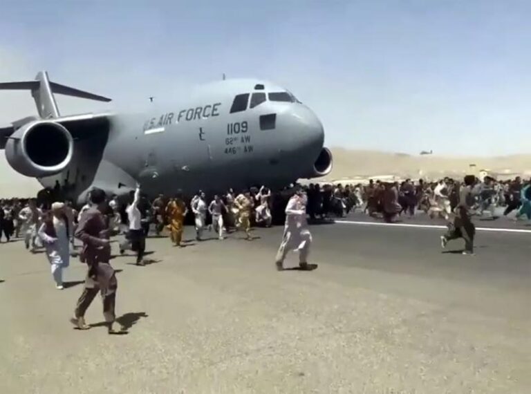 Afghans mob Kabul airport, attempt to flee as Taliban take over Afghanistan