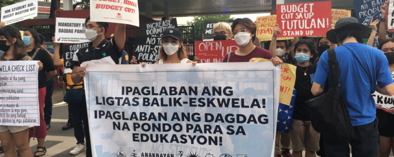 Pulisya, ginulo ang protesta laban sa eduk budget cuts